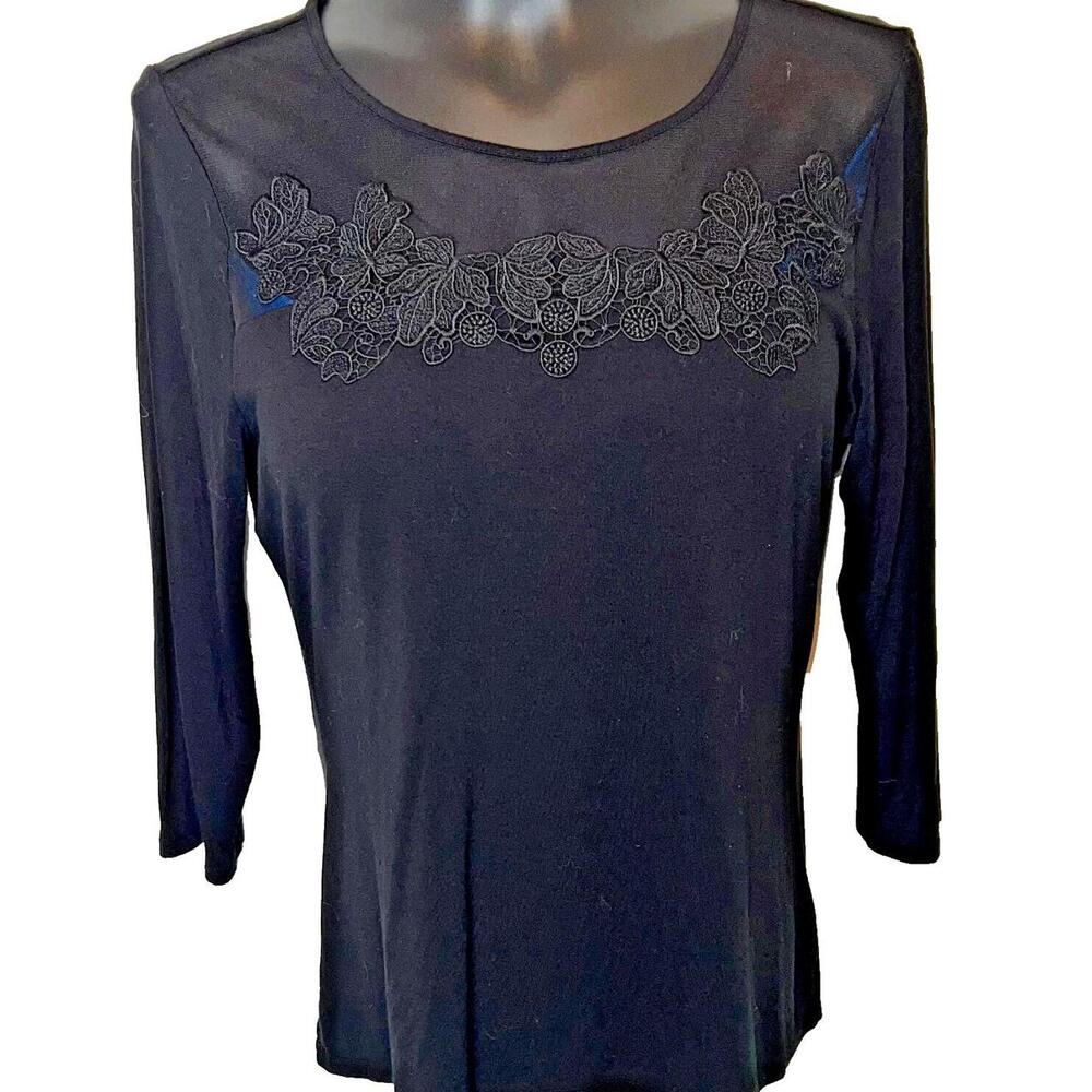 Tahari Women's L Blouse Black Boat Neck 3/4 Sleeve Crochet and Mesh Neckline
